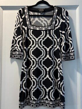 White House Black Market Geometric Trellis Knit Mini Dress – XXS